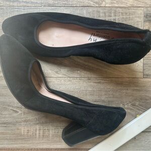 Women's Black Suede French Sole NY heels. Size 39 1/2